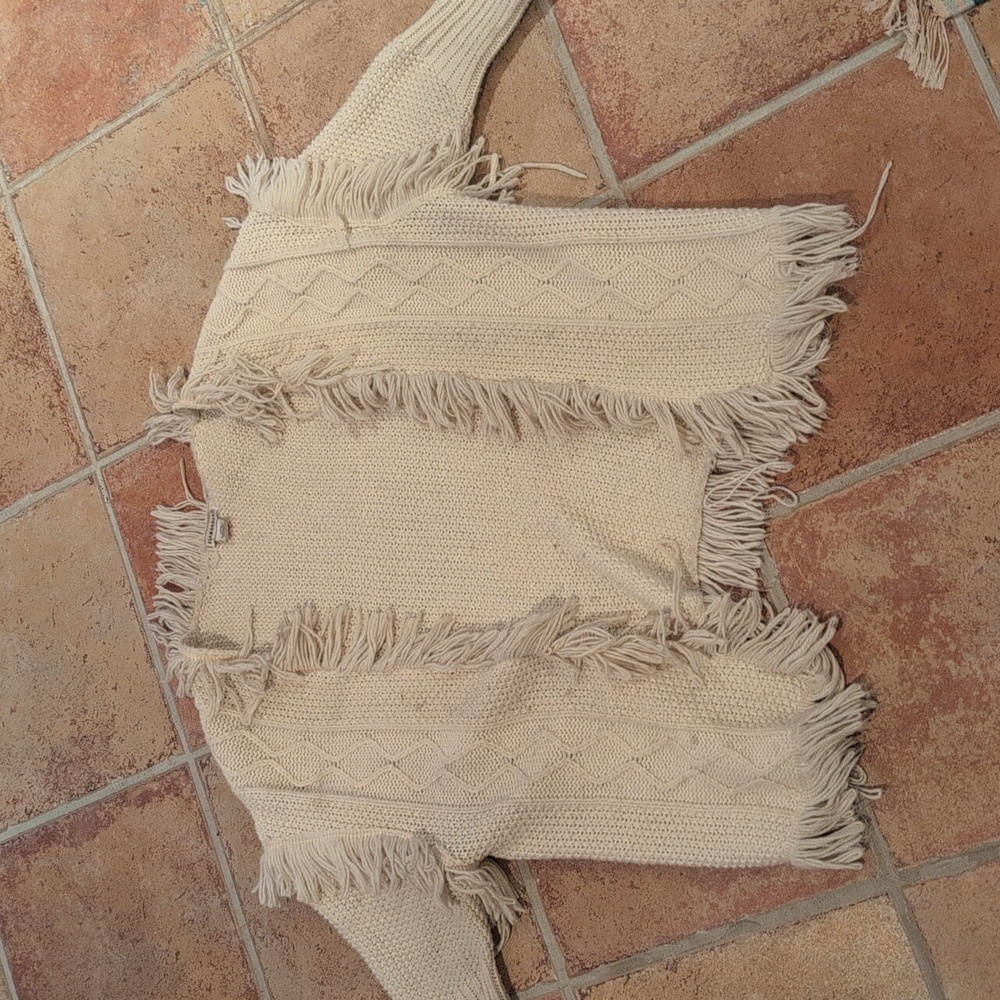 Fringe sweater